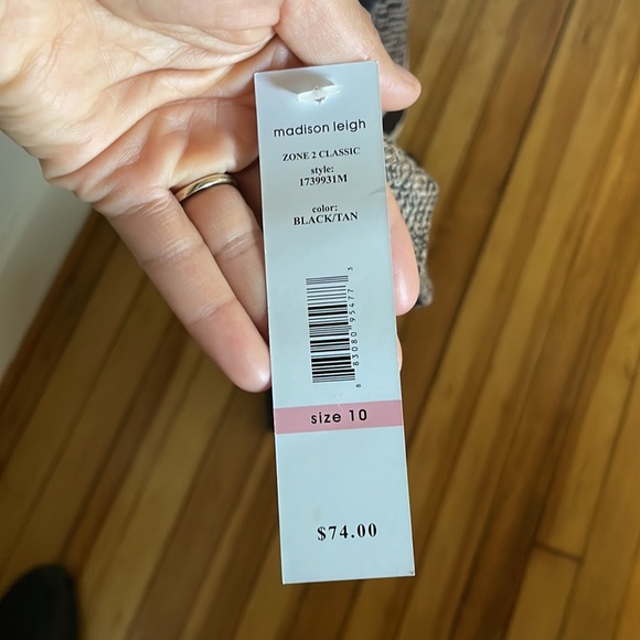 Madison Leigh Dress - Picture 9 of 9